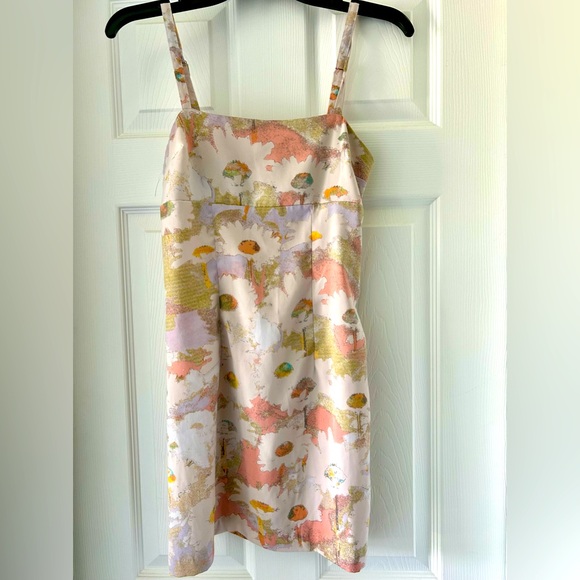 Urban Outfitters Pink and White Fabric Label - Picture 1 of 7